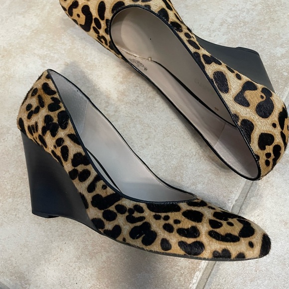 Franco Sarto Brown and Black Heels Elegant Design - Picture 3 of 5